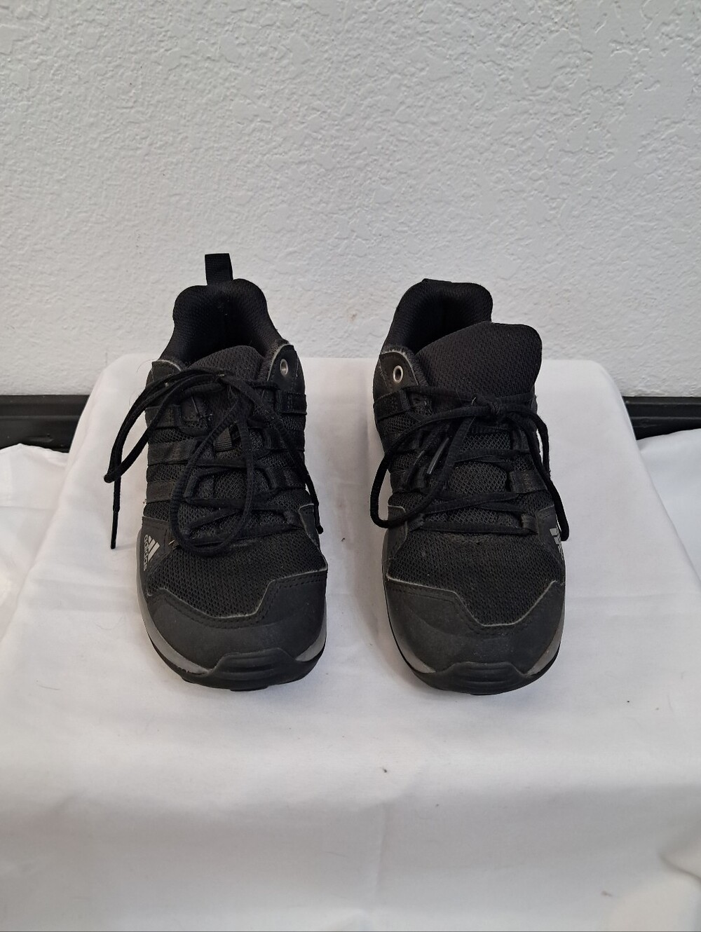 Adidas Terrex Sneakers Boys Sz 2 Black Lace Up Breathable School Walking Casual